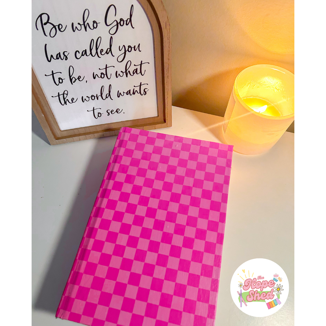 The Radiant β ESV Journaling Bible (Pink Checkered)