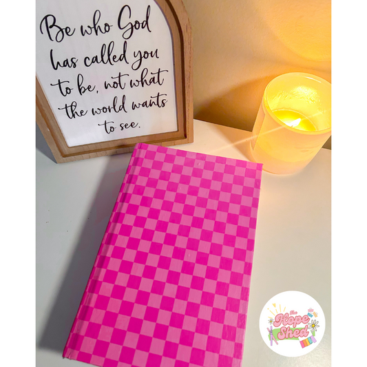 The Radiant – ESV Journaling Bible (Pink Checkered)